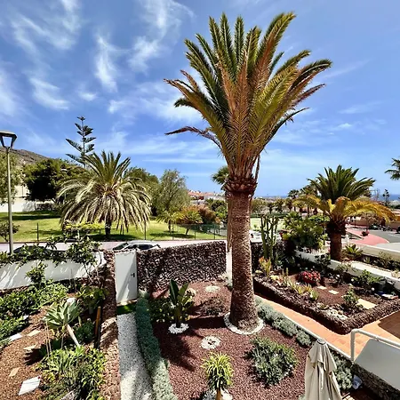 Beautiful House With Mountain And Ocean View Apartament