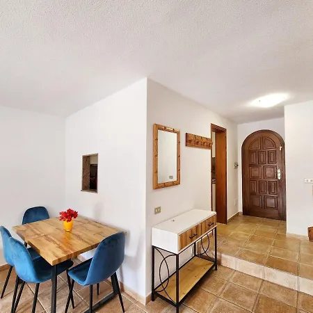 Beautiful House With Mountain And Ocean View Apartamento *