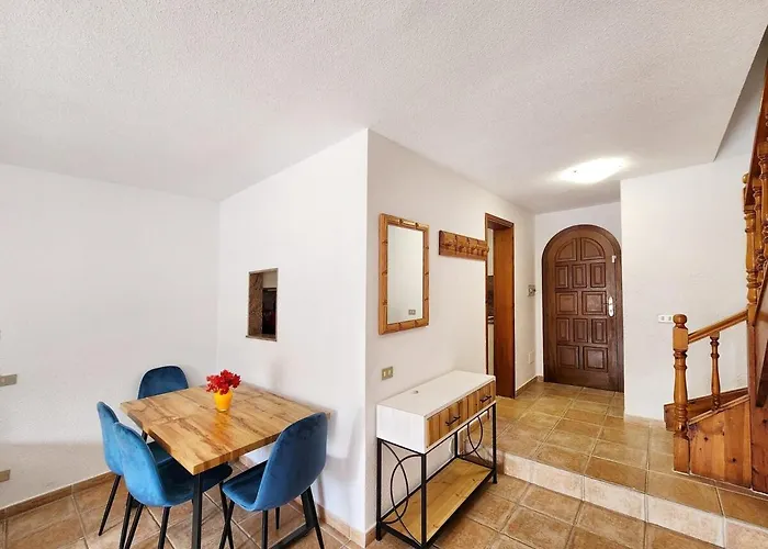 Beautiful House With Mountain And Ocean View Appartement *