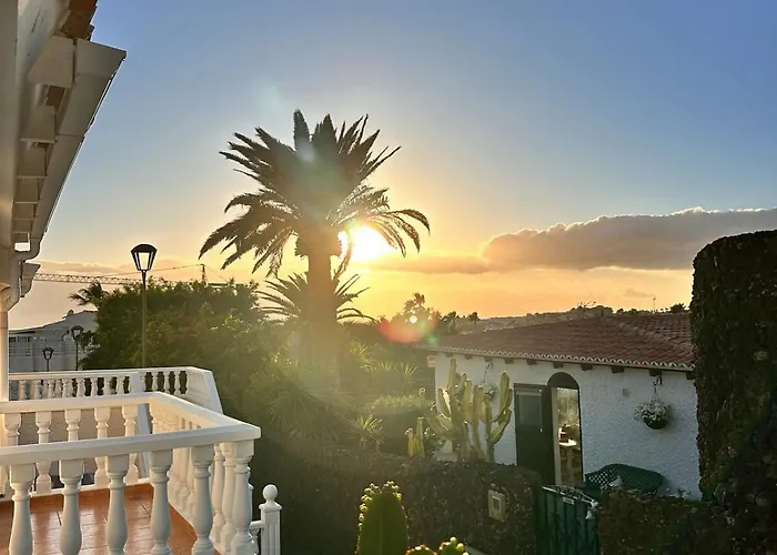 Апартаменти Beautiful House With Mountain And Ocean View *